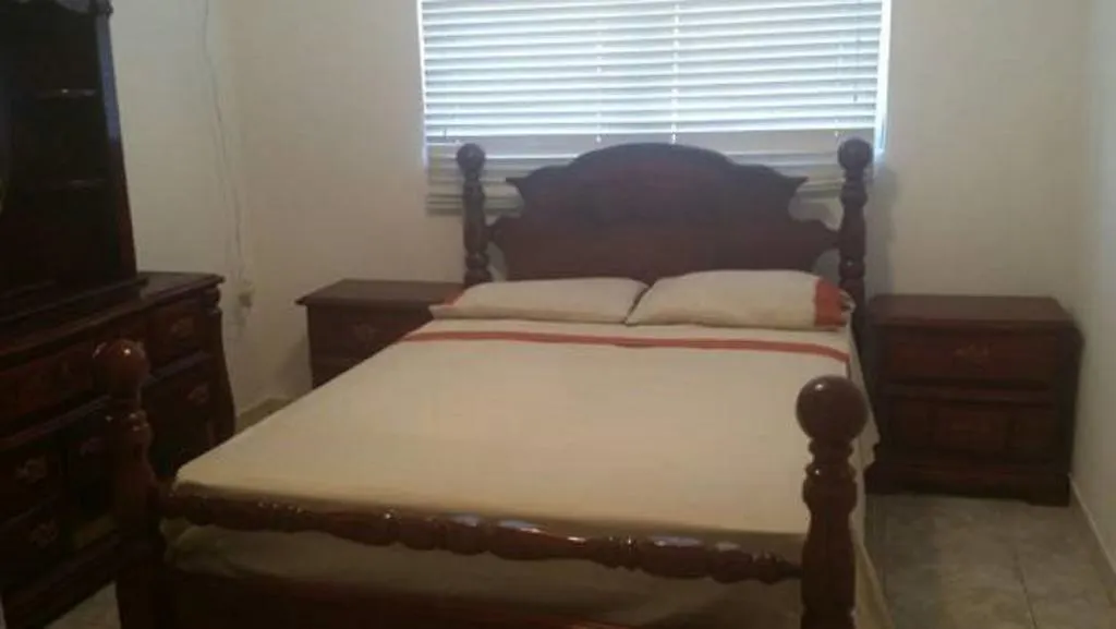 דירות נסאו Leslie'S Estates איי בהאמה