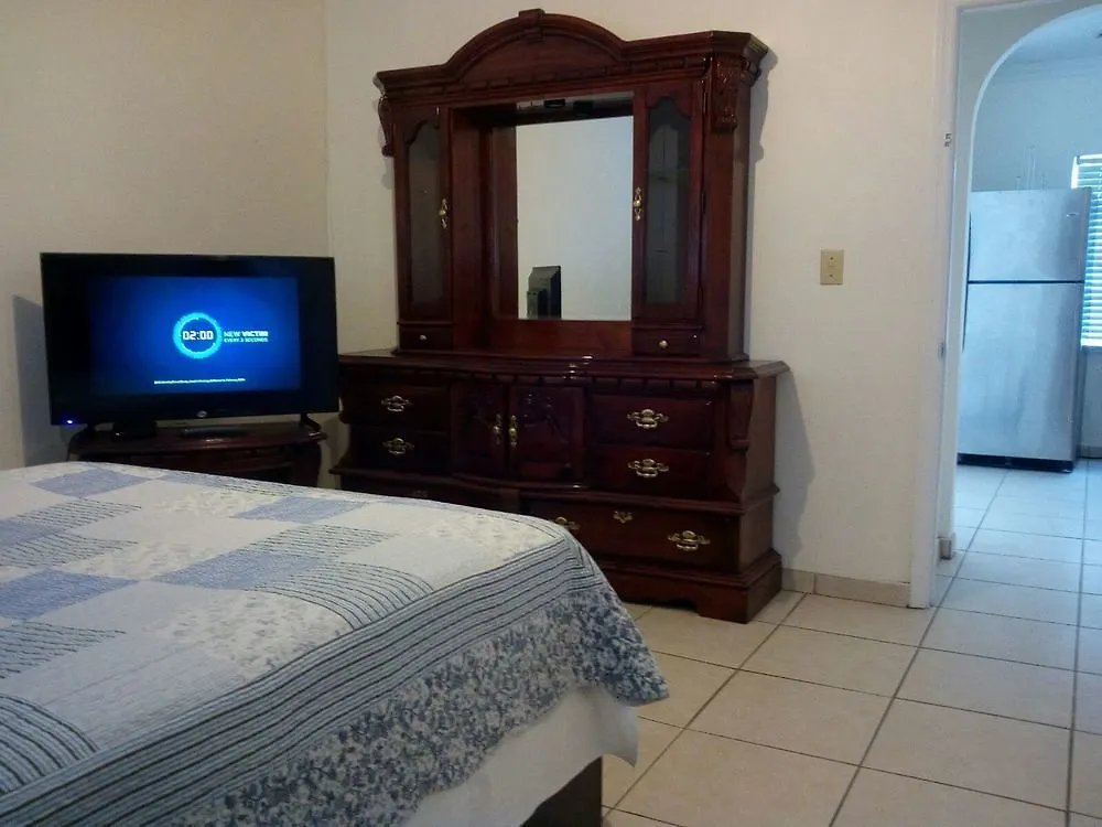 Leslie'S Estates Daire Nassau Bahamalar